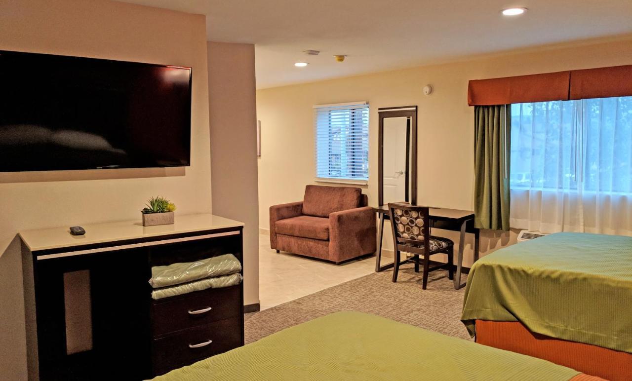 Epic Hotel Pico Rivera Bagian luar foto