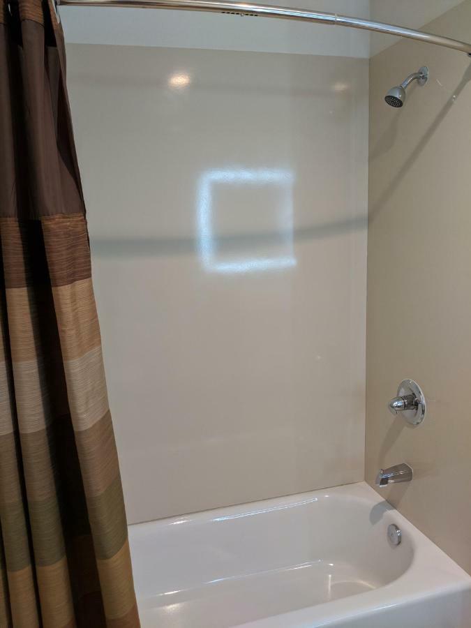 Epic Hotel Pico Rivera Bagian luar foto